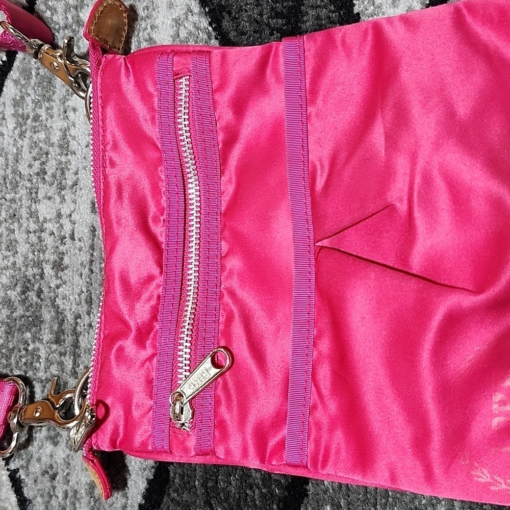 VINTAGE VS PINK 2010 SMALL CROSSBODY BAG PURSE - Picture 3 of 15